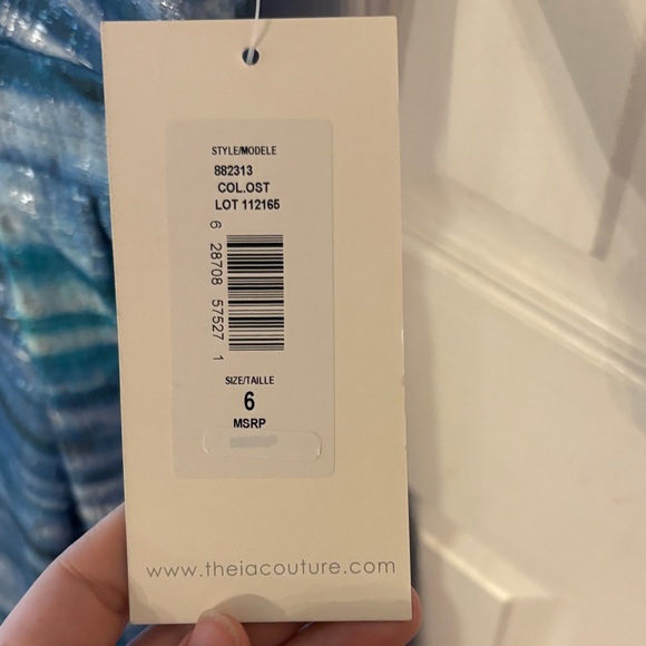 Theia Beautiful Cocktail Dress- NWT - Picture 12 of 12